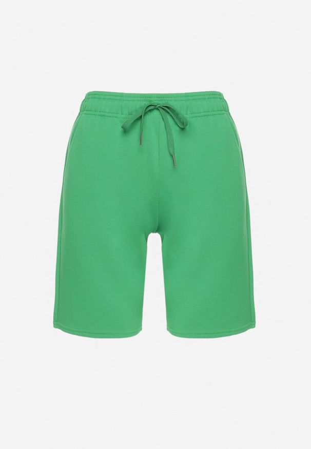 Born2be - Zielone Szorty Wykończone Gumką w Pasie i Wsuwanymi Kieszeniami Ritardia. Okazja: na co dzień. Kolor: zielony. Styl: casual, sportowy