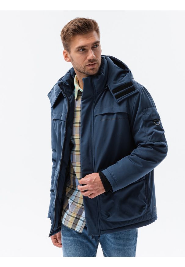 Ombre Clothing - Kurtka męska z kapturem na stójce C504 - ciemnoniebieska - XXL. Typ kołnierza: kołnierzyk stójkowy, kaptur. Kolor: niebieski. Materiał: nylon, materiał, poliester. Sezon: jesień, zima