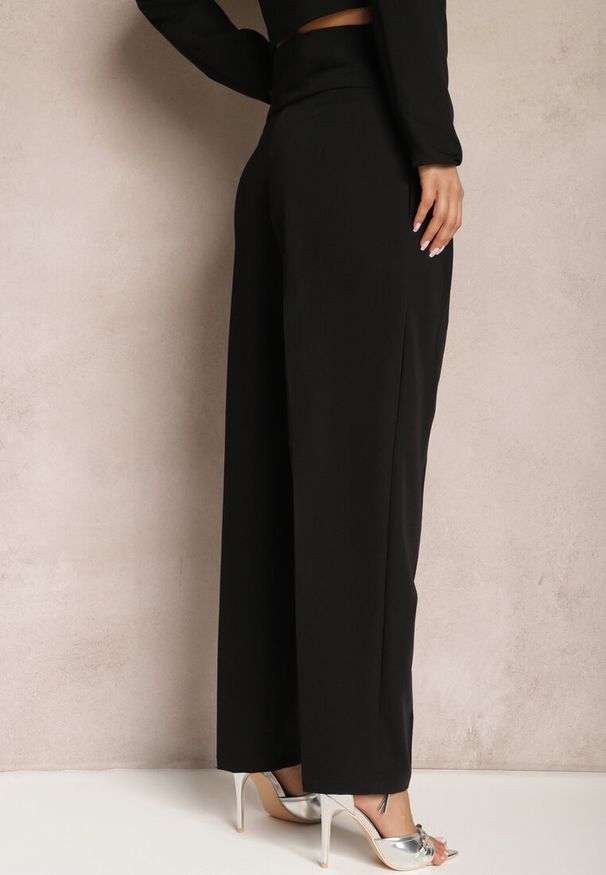 Renee - Czarne Spodnie Garniturowe High Waist z Dwoma Paskami Ismera. Okazja: na spotkanie biznesowe. Stan: podwyższony. Kolor: czarny. Styl: biznesowy, elegancki
