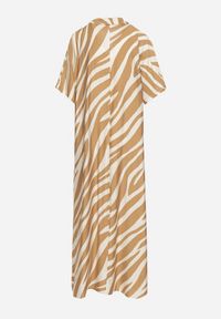 Born2be - Beżowa Rozkloszowana Sukienka Zapinana na Guziki z Rękawami Typu Nietoperz Rodmala. Okazja: na co dzień. Kolor: beżowy. Materiał: materiał. Wzór: motyw zwierzęcy, aplikacja, paski. Sezon: lato. Styl: casual #3