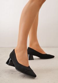 Born2be - Czarne Dzianinowe Czółenka VICES na Niskim Słupku z Miękkim Zapiętkiem i Wkładką Soft-Step Kaleana. Okazja: na spotkanie biznesowe, na co dzień. Kolor: czarny. Materiał: dzianina. Obcas: na słupku. Styl: elegancki, biznesowy, klasyczny, casual #4