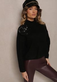 Renee - Czarny Golf z Wełną o Kroju Oversize z Kwiatem 3D i Cekinami Zolimi. Okazja: na co dzień. Typ kołnierza: golf. Kolor: czarny. Materiał: wełna. Wzór: kwiaty. Styl: elegancki, casual