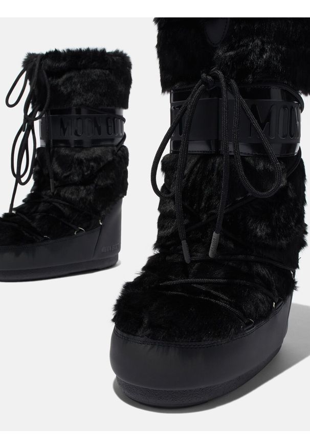 Śniegowce damskie Moon Boot ICON FAUX-FUR BOOTS. Zapięcie: sznurówki. Kolor: czarny. Materiał: futro, nylon, syntetyk. Szerokość cholewki: normalna. Sezon: zima. Styl: elegancki, klasyczny