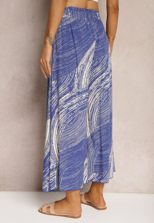 Renee - Niebieskie Szerokie Spodnie 7/8 High Waist z Wiskozy Wykończone Gumką w Pasie Risallni. Stan: podwyższony. Kolor: niebieski. Materiał: wiskoza