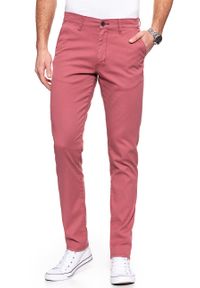 Wrangler - WRANGLER SPODNIE MĘSKIE CHINO BRICK RED W16LHE68G. Materiał: materiał #7