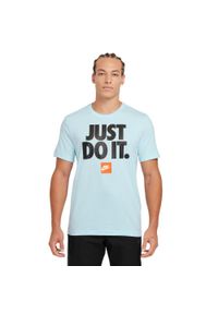 Nike - T-shirt Męski Sportswear. Kolor: niebieski. Sport: turystyka piesza