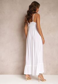 Renee - Biała Rozkloszowana Sukienka Maxi z Głębokim Dekoltem na Ramiączkach Renava. Kolor: biały. Długość rękawa: na ramiączkach. Typ sukienki: rozkloszowane. Styl: wakacyjny. Długość: maxi #2