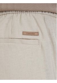 Calvin Klein Spodnie materiałowe LV04LF619G Beżowy jasny Straight Fit. Kolor: beżowy. Materiał: bawełna #2