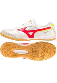 Buty piłkarskie męskie Mizuno Morelia Sala Elite In. Kolor: czerwony, wielokolorowy, żółty. Materiał: skóra, materiał. Szerokość cholewki: normalna. Sport: piłka nożna