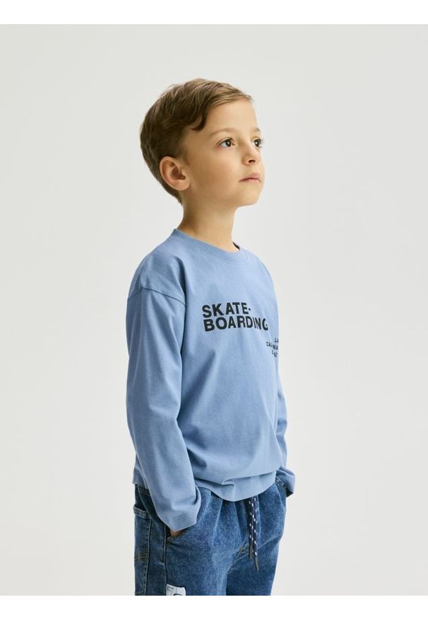 Reserved - Bawełniany longsleeve - granatowy. Kolor: niebieski. Materiał: bawełna. Długość rękawa: długi rękaw