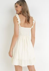 Born2be - Beżowa Sukienka na Szerokich Ramiączkach z Wiązaniem i Falbankami Birgitesa. Typ kołnierza: kołnierz z falbankami. Kolor: beżowy. Materiał: poliester. Długość rękawa: na ramiączkach. Sezon: lato #5