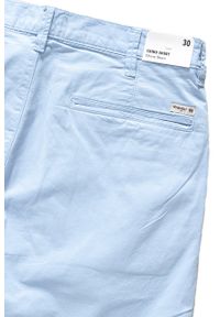 Wrangler - KRÓTKIE SPODENKI WRANGLER CHINO SHORT LIGHT BLUE W14AMM25N. Materiał: materiał. Długość: krótkie. Wzór: jednolity, aplikacja