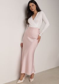 Born2be - Różowa Satynowa Spódnica z Lekko Rozkloszowanym Dołem Zinnemira. Kolor: różowy. Materiał: satyna. Styl: elegancki, klasyczny #1