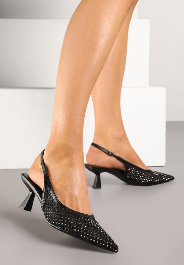 Renee - Czarne Sandały na Kaczuszce Slingback z Siateczkową Cholewką Ozdobione Cyrkoniami Vilfitis. Okazja: na imprezę. Nosek buta: szpiczasty. Kolor: czarny. Wzór: aplikacja. Sezon: lato. Obcas: na szpilce. Styl: klasyczny, elegancki
