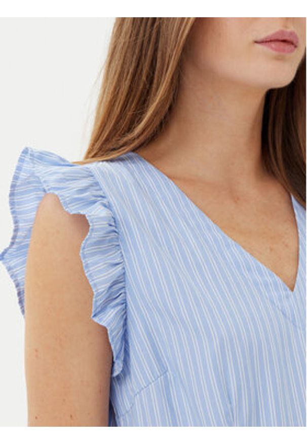 Vero Moda Sukienka codzienna 10325250 Niebieski Regular Fit. Okazja: na co dzień. Kolor: niebieski. Materiał: syntetyk, bawełna. Typ sukienki: proste. Styl: casual