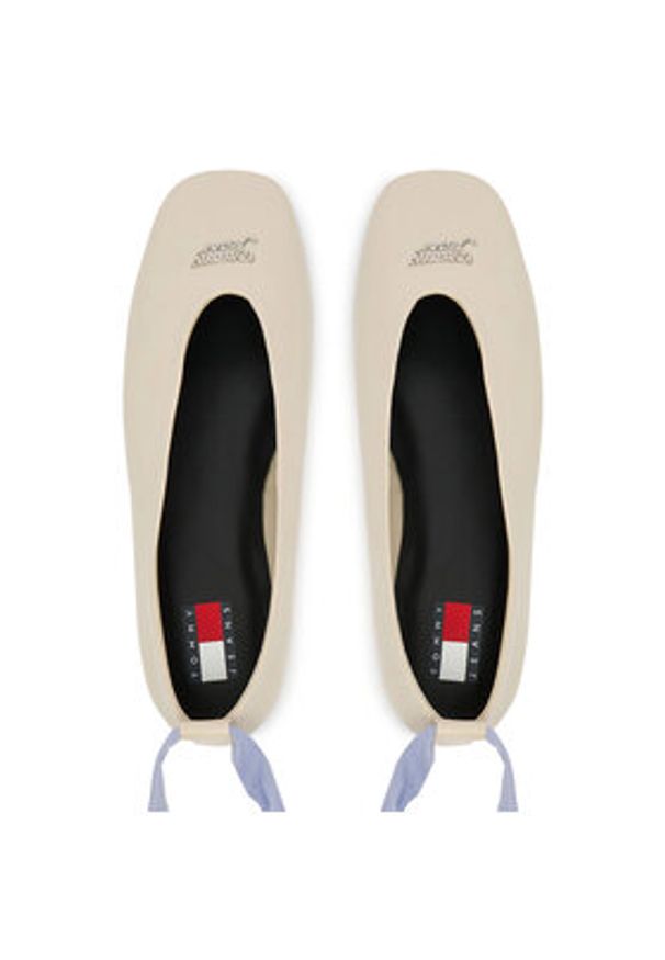 Tommy Jeans Baleriny Tjw Ballerina With Laces EN0EN02939 Écru. Kolor: kremowy. Materiał: skóra