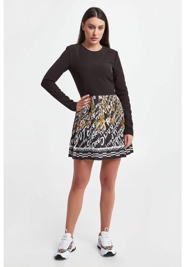 Versace Jeans Couture - Sukienka plisowana VERSACE JEANS COUTURE