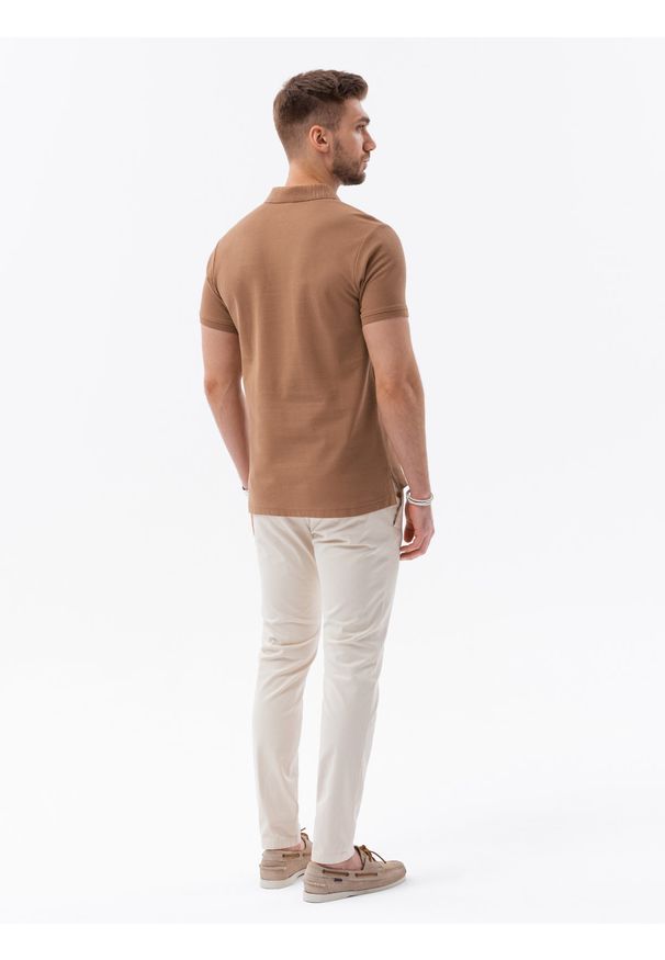 Ombre Clothing - Koszulka męska polo klasyczna bawełniana S1374 - jasnobrązowa - XXL. Typ kołnierza: polo. Kolor: brązowy. Materiał: bawełna. Wzór: haft. Styl: klasyczny