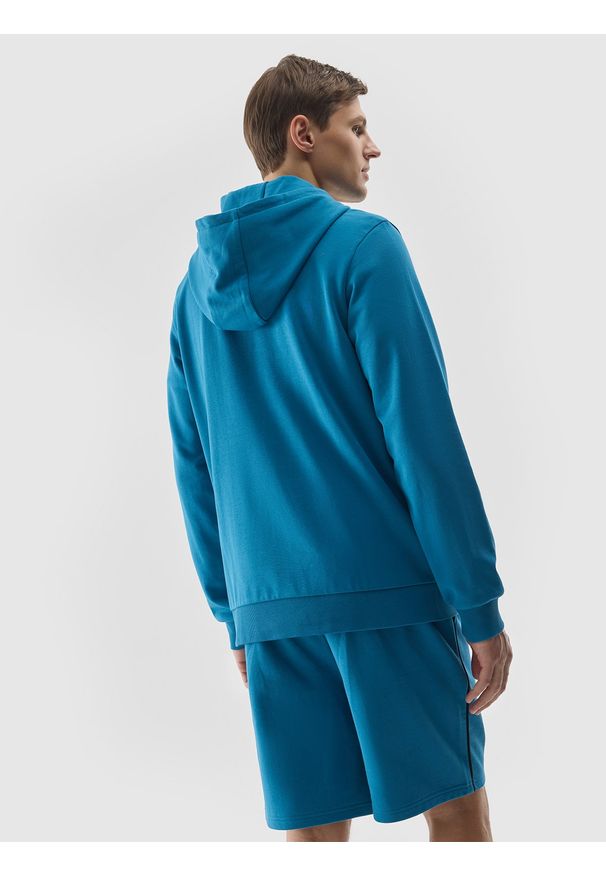 4f - 4F Bluza dresowa nierozpinana z kapturem męska - niebieska XXL. Okazja: na co dzień. Typ kołnierza: kaptur. Kolor: niebieski. Materiał: dresówka. Wzór: nadruk, ze splotem, gładki. Styl: casual, sportowy