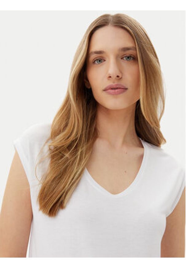 Pieces T-Shirt Billo 17078732 Biały Loose Fit. Kolor: biały. Materiał: wiskoza