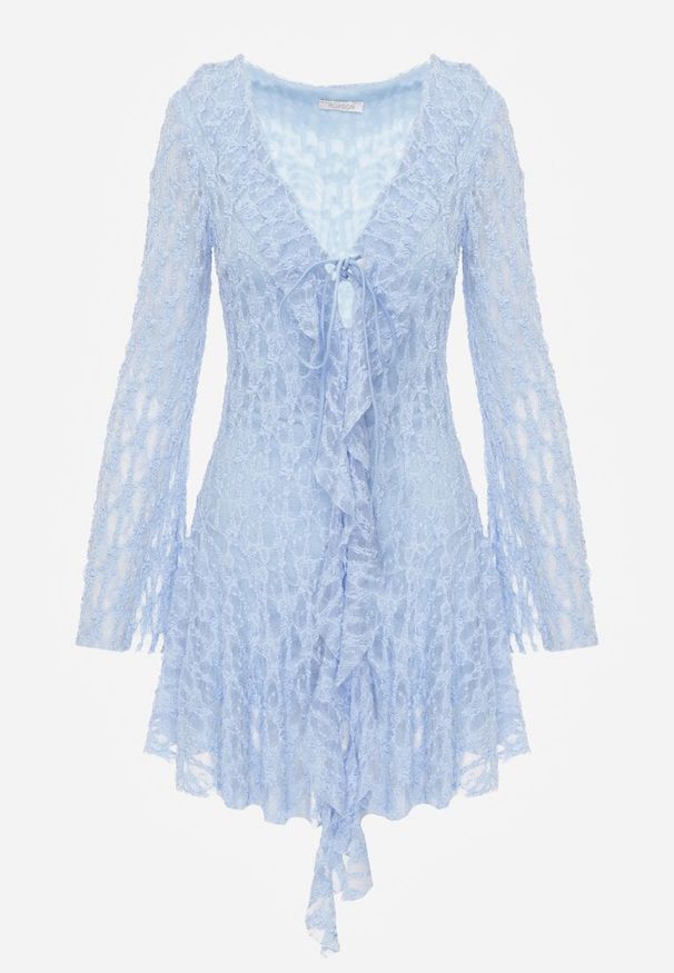 Renee - Niebieska Eteryczna Sukienka z Koronki z Falbankami i Wiązaniem Dianatta. Okazja: na co dzień. Typ kołnierza: kołnierz z falbankami. Kolor: niebieski. Materiał: koronka. Wzór: koronka. Styl: casual, elegancki, boho