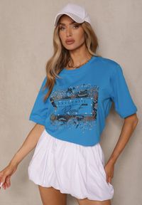 Renee - Niebieski T-shirt z Bawełny Zdobiony Nadrukiem z Cyrkoniami Idelunea. Okazja: na co dzień, na imprezę. Kolor: niebieski. Materiał: bawełna. Wzór: aplikacja, nadruk. Styl: klasyczny, casual, elegancki