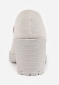Born2be - Jasnoszare Półbuty na Słupku i Niskiej Platformie w Stylu Mokasynów Molana. Okazja: do pracy. Kolor: szary. Materiał: jedwab. Obcas: na platformie. Styl: elegancki, klasyczny #7