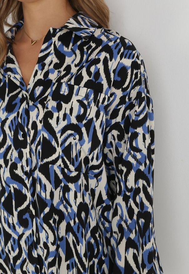 Born2be - Czarno-Niebieska Wzorzysta Koszula z Guzikami Bellia. Kolor: czarny. Materiał: tkanina, jeans