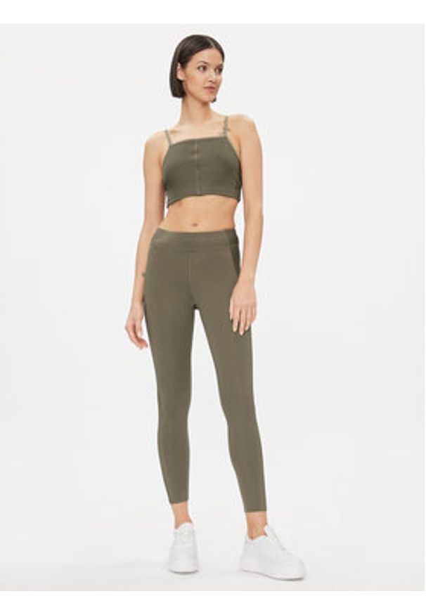 Reebok Legginsy Yoga Performance IM4048 Zielony Fitted Fit. Kolor: zielony. Materiał: syntetyk