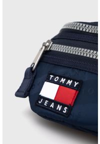 Tommy Jeans Nerka AW0AW10837.4890 kolor granatowy. Kolor: niebieski. Materiał: włókno, materiał. Wzór: aplikacja #5