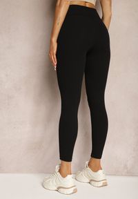 Renee - Czarne Casualowe Legginsy High Waist z Prążkowanej Tkaniny z Ozdobną Klamrą Dimonique. Okazja: na co dzień. Stan: podwyższony. Kolor: czarny. Materiał: prążkowany, tkanina. Styl: casual