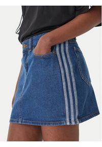Adidas - adidas Spódnica jeansowa 3-Stripes KD2901 Niebieski Regular Fit. Kolor: niebieski. Materiał: bawełna #5