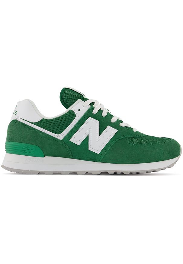 Buty New Balance ML574PG2 – zielone. Okazja: na co dzień. Kolor: zielony. Materiał: zamsz, guma, syntetyk, skóra, materiał. Szerokość cholewki: normalna. Model: New Balance 574