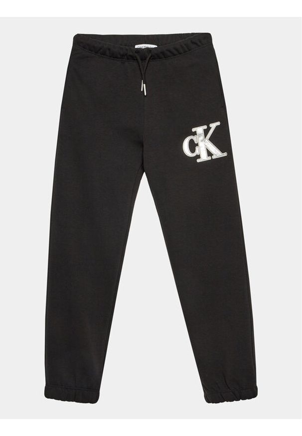 Calvin Klein Jeans Spodnie dresowe Metallic IG0IG02287 Czarny Regular Fit. Kolor: czarny. Materiał: bawełna
