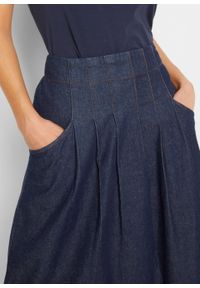 Spódnica dżinsowa ze stretchem, ze szczypankami, wiązanym troczkiem i wygodnym paskiem w talii bonprix ciemnoniebieski denim. Kolor: niebieski. Materiał: denim #7