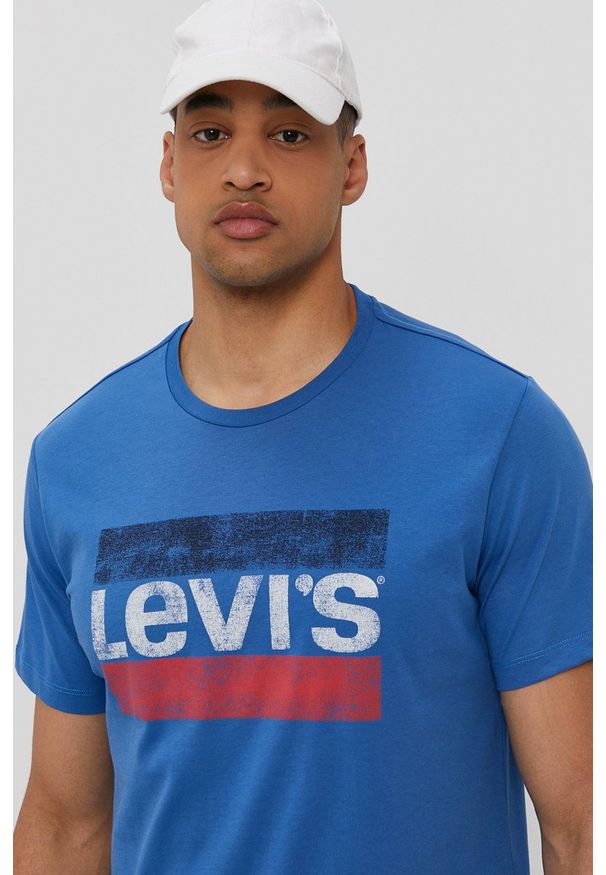 Levi's® - Levi's - T-shirt. Okazja: na co dzień, na spotkanie biznesowe. Kolor: niebieski. Materiał: bawełna, dzianina. Wzór: nadruk. Styl: biznesowy, casual