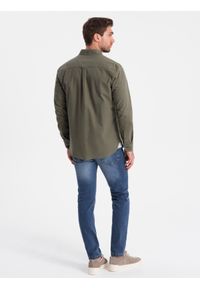 Ombre Clothing - Bawełniana męska koszula REGULAR FIT z kieszenią - khaki V4 OM-SHOS-0153 - XXL. Typ kołnierza: kołnierzyk klasyczny. Kolor: brązowy. Materiał: bawełna. Długość rękawa: długi rękaw. Długość: długie. Styl: klasyczny #12