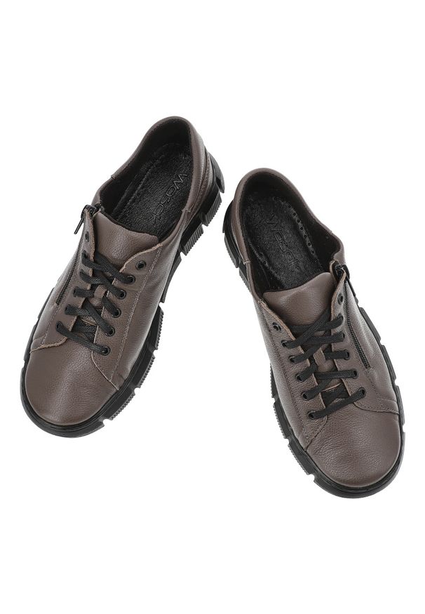 Czekoladowe Półbuty Wasak Obuwie Damskie Na Stopy Wrażliwe. Okazja: na co dzień. Zapięcie: sznurówki. Kolor: brązowy. Materiał: skóra. Styl: klasyczny, casual, elegancki