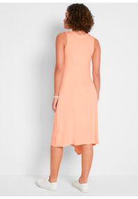 Sukienka z dżerseju z asymetryczną linią dołu i przeszyciem cienkimi gumkami bonprix brzoskwiniowy. Kolor: pomarańczowy. Materiał: jersey. Typ sukienki: asymetryczne #7