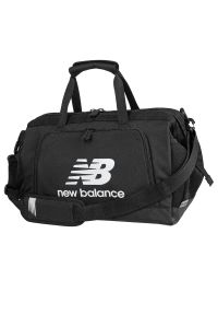 Torba New Balance BG93905GBKW - czarna. Kolor: czarny. Materiał: poliester. Wzór: napisy. Sport: fitness #1