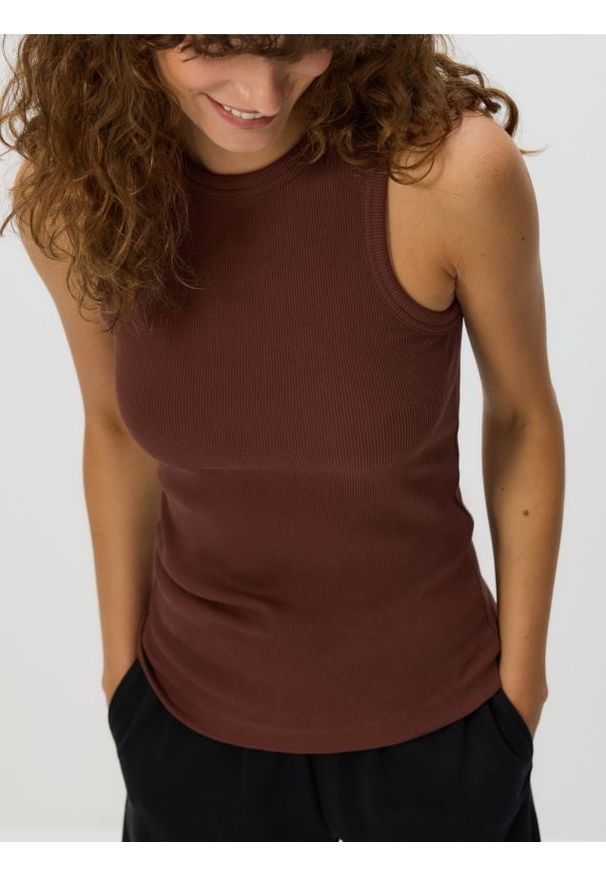 Reserved - Bawełniany top - brązowy. Kolor: brązowy. Materiał: bawełna