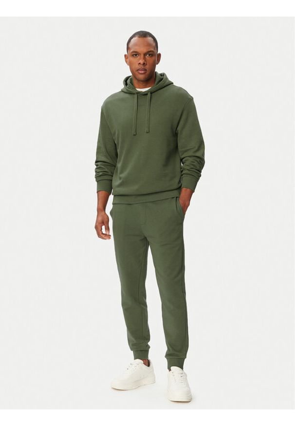 Hugo - HUGO Dres Dapo Dayote 50492581 Zielony ciemny Relaxed Fit. Kolor: zielony. Materiał: bawełna