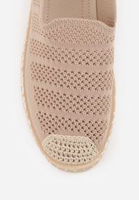 Born2be - Ciemnobeżowe Espadryle z Plecionką i Ażurowym Zdobieniem Lanivesa. Okazja: na co dzień, na spacer. Kolor: beżowy. Materiał: materiał, jeans, len. Szerokość cholewki: normalna. Wzór: aplikacja, ażurowy. Sezon: lato, wiosna. Styl: elegancki, klasyczny, wakacyjny, casual #6