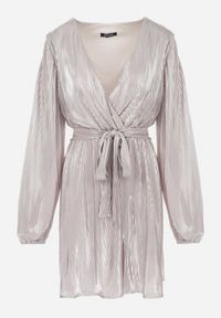 Born2be - Srebrna Błyszcząca Sukienka Kopertowa Vengas. Kolor: srebrny. Materiał: tkanina. Typ sukienki: kopertowe. Styl: klasyczny. Długość: mini #5