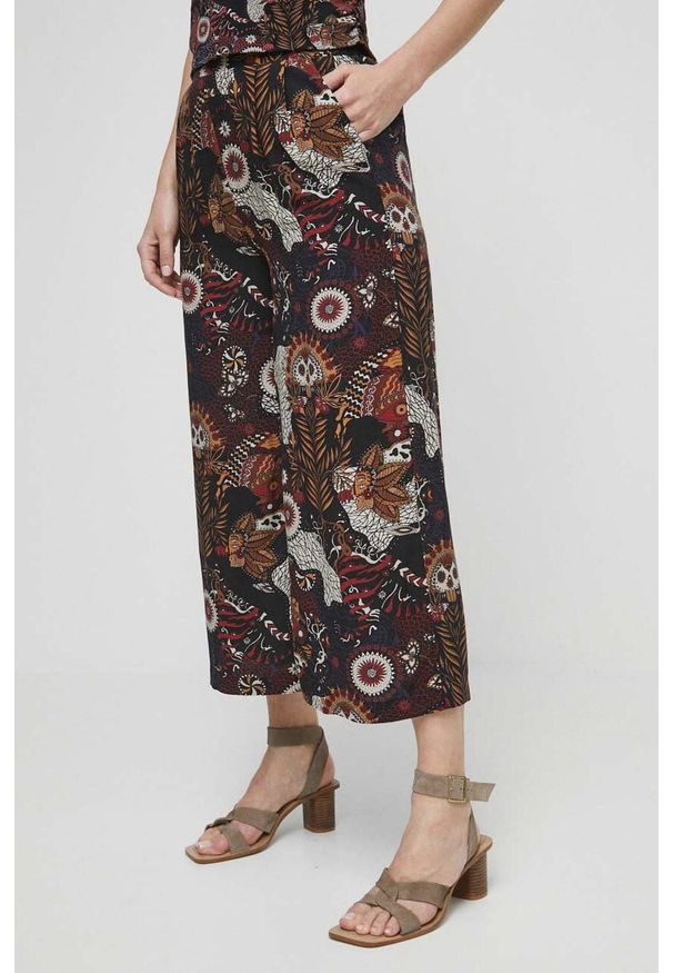 medicine - Medicine spodnie damskie kolor czarny fason culottes high waist. Stan: podwyższony. Kolor: czarny. Materiał: tkanina