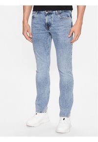 Guess Jeansy M3YAS2 D4WBC Niebieski Slim Tapered Fit. Kolor: niebieski