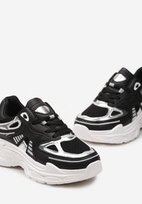 Born2be - Czarne Sneakersy z Modnymi Wstawkami i Tłoczoną Podeszwą Tayris. Kolor: czarny #6