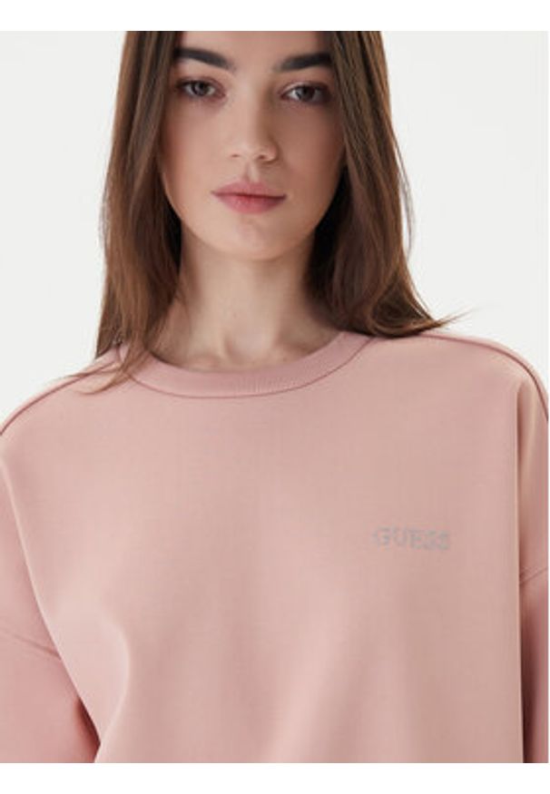 Guess Bluza V6RQ96 KCX22 Różowy Regular Fit. Kolor: różowy. Materiał: syntetyk