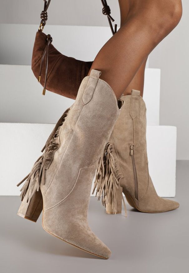Born2be - Ciemnobeżowe Botki w Stylu Kowbojek na Obcasie z Frędzlami Reinasea. Okazja: na co dzień. Kolor: beżowy. Materiał: jeans. Obcas: na obcasie. Styl: klasyczny, casual, elegancki. Wysokość obcasa: średni
