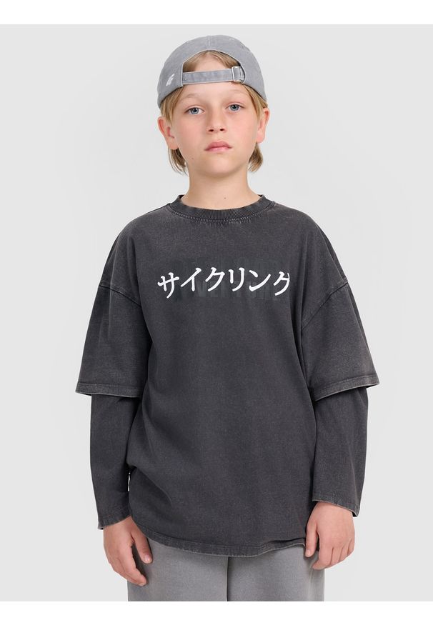 4f - 4F Longsleeve oversize z nadrukiem chłopięcy - szary 122 (6-7 lat). Okazja: na co dzień. Kolor: szary. Materiał: jersey, bawełna, materiał. Długość rękawa: długi rękaw. Długość: długie. Wzór: nadruk. Sezon: lato. Styl: casual, vintage, sportowy, klasyczny